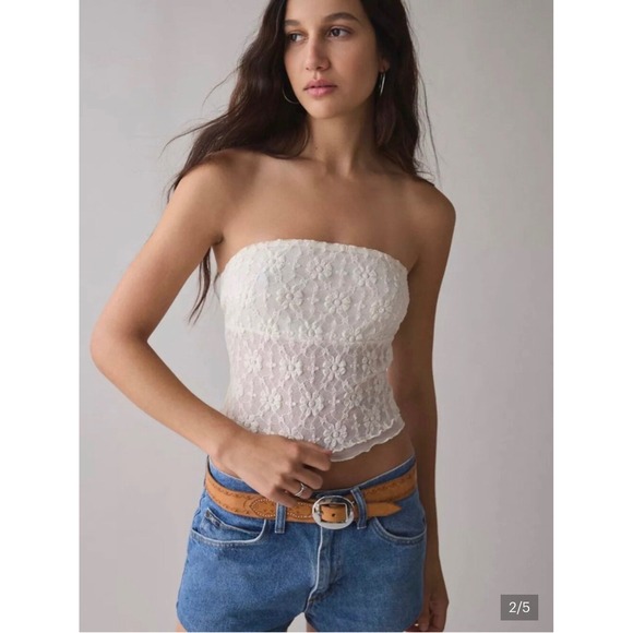 Kimchi Blue Tops - UO Kimchi Blue White Floral Lace Tube Top Coquette Fairycore NWT Large